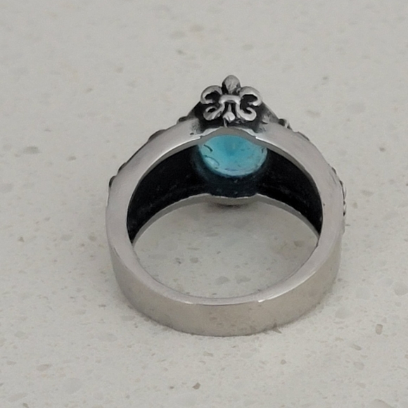 Size 12 Beautiful Blue Ring - Picture 4 of 5